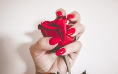 Faux ongles – une tendance pas toujours très saine !